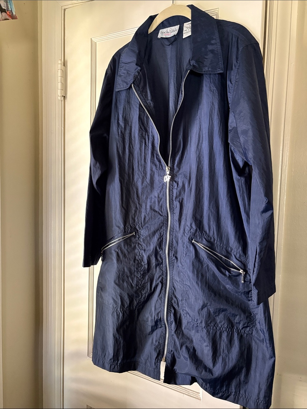 Vintage Diane Von Furstenberg Navy Zip-Front Lightweight Trench Coat